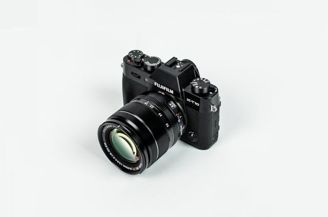 Photo by Math: https://www.pexels.com/photo/black-fujifilm-dslr-camera-90946/